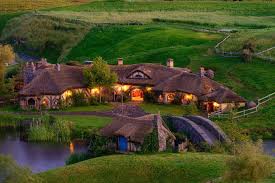 Experience real Hobbiton, LOTR landmarks & stay in hosted Look After Me accommodation